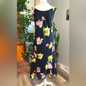 🛍️Studio I Floral dress with Lining Size 14